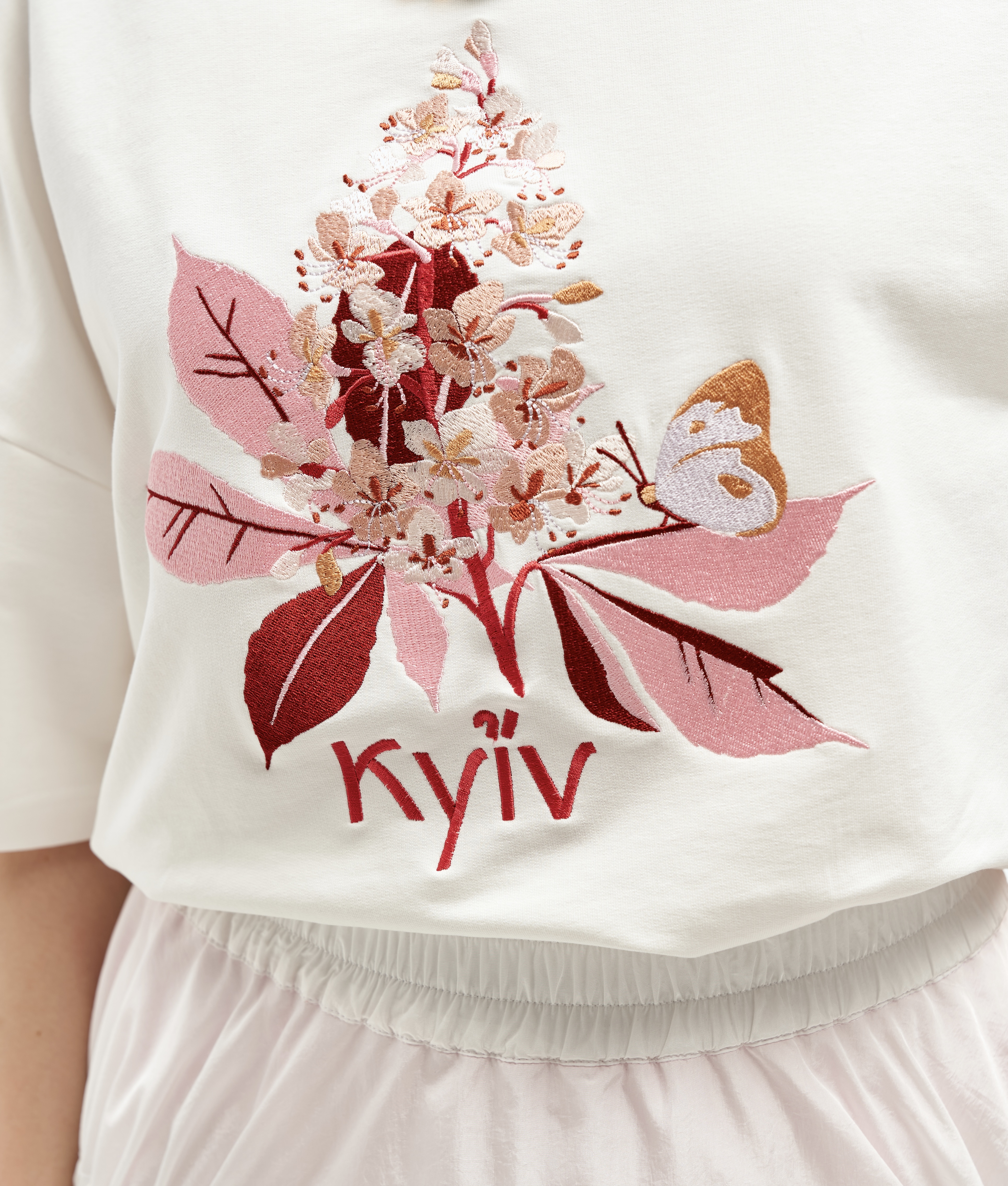 Картинка Футболка "Цвіт каштану Київ" біла